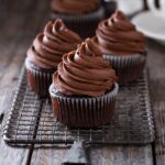 cupcake_con_mus_de_chocolate